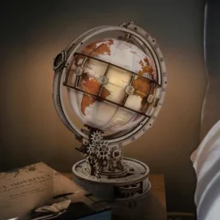 Illuminated Globe Model